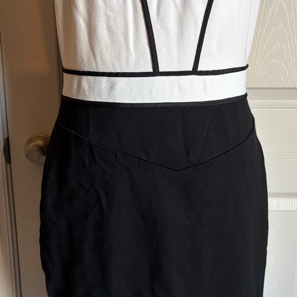 WHITE HOUSE BLACK MARKET Piped Sheath Dress - Picture 14 of 15